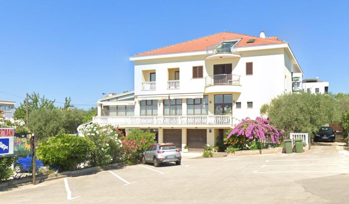 Guest House Krsevan Zadar Exterior photo